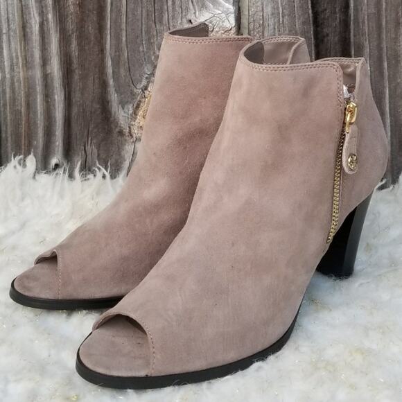 Isaac Mizrahi Live Debbie Boot Size 7.5 Tan Suede Leather Heel Open Toe Side Zip - Picture 2 of 13